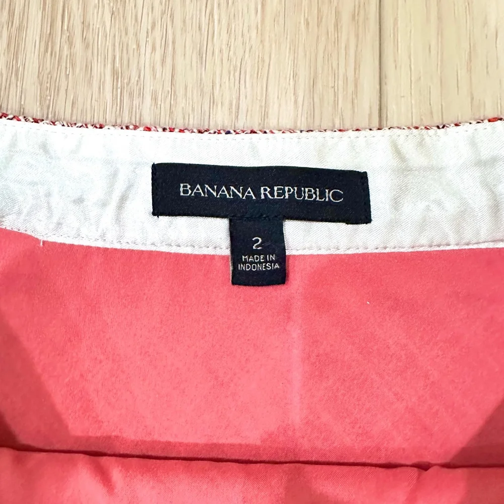 Banana Republic Skirt, Tweed Style with Fringe, Size 2, Pink, Red, White, Blue